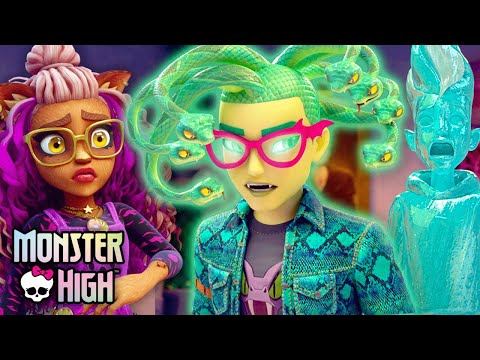 Deuce Turns Monster High Students Into Candy! | Monster High